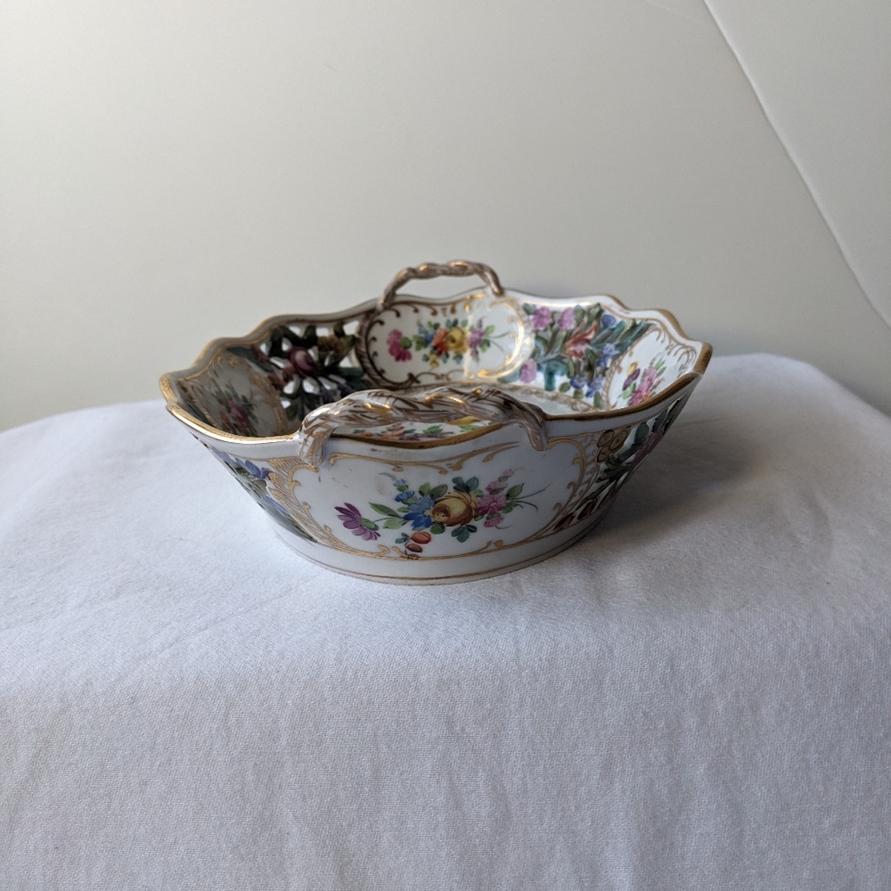 Dresden Potscappel Carl Thieme Pierced Floral Gold Handled Serving Bowl Damaged - Picture 5 of 16